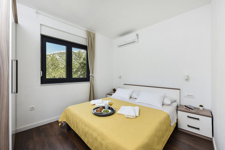 Bedroom 3, Villa Royal Promons, Starigrad