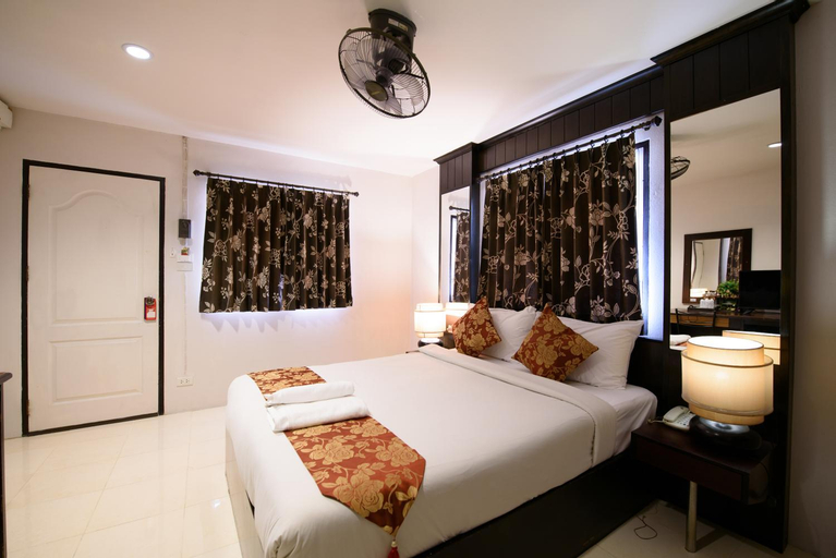 Bedroom 12