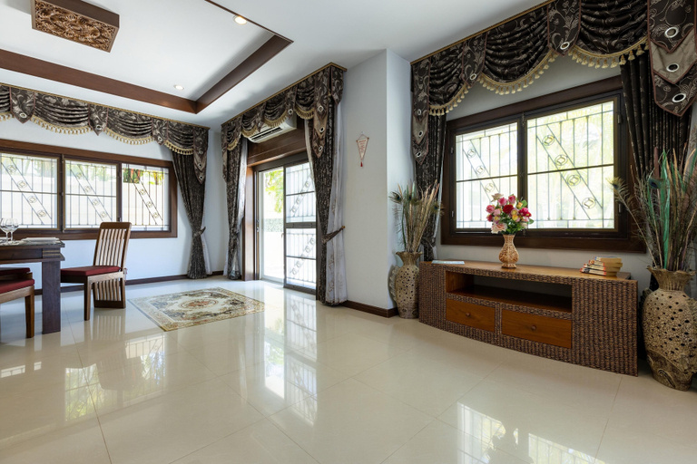 Others 5, 5 Bedroom Pool Villa Close To Town H5, Hua Hin
