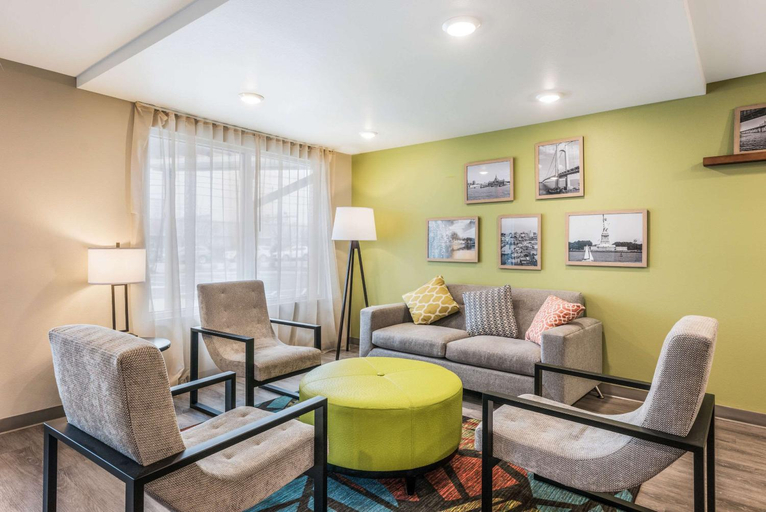 Public Area 2, WoodSpring Suites Linden, Union