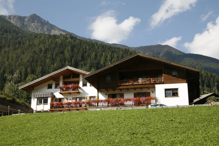 Others 5, Residence Karnutsch, Bolzano