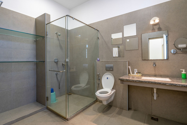 Bathroom 3, Truliv Villa Cabana, Kancheepuram