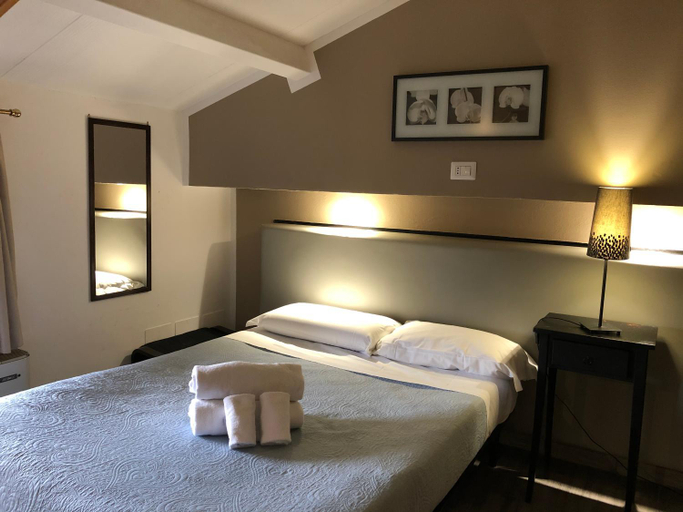 Bedroom 2, Hotel Casale dei Massimi, Roma