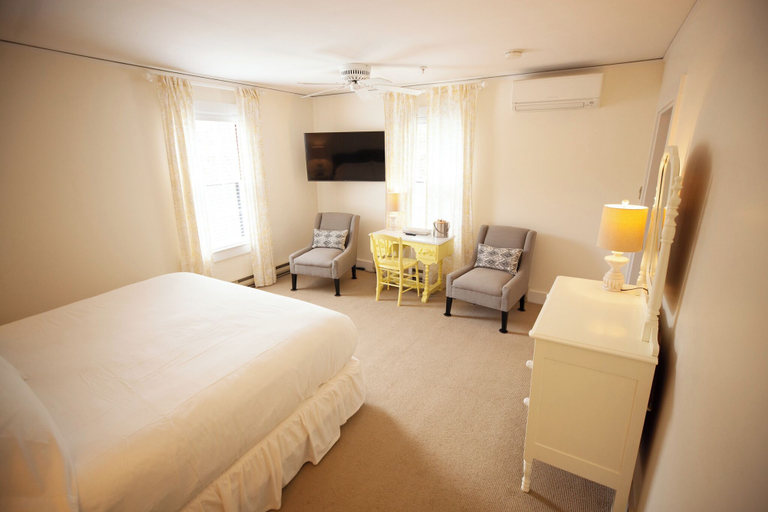 Bedroom 2, Yellow House Inn, Hancock