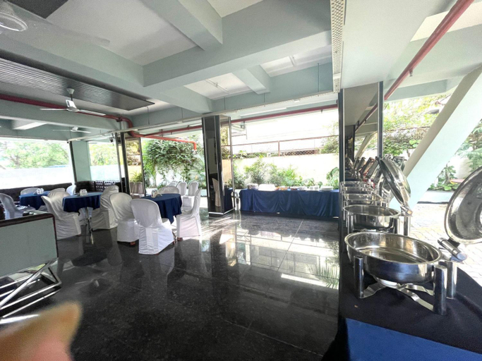 Food & Drinks 3, HOTEL AIRPORT KK, Nagpur