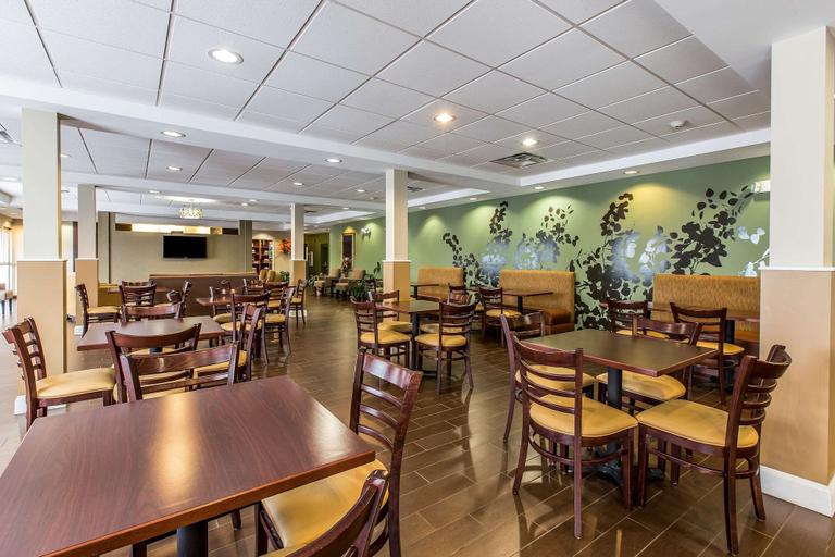 Food & Drinks 5, Sleep Inn & Suites Mount Olive North, Wayne