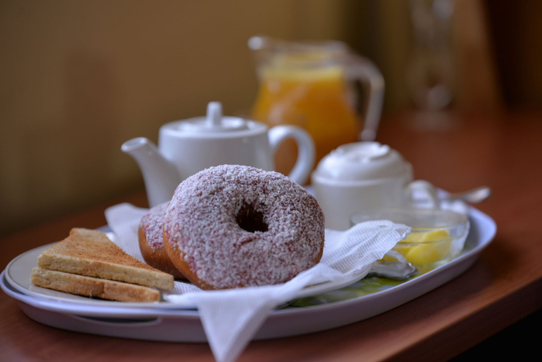 Food & Drinks 5, Royal Victoria House, Jinja