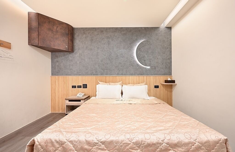 Bedroom 13
