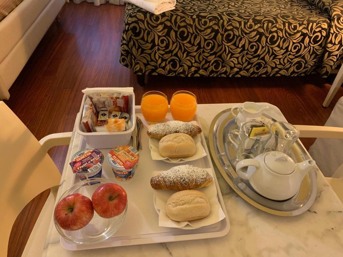 Food & Drinks 5, Florence Room B&B, Florence