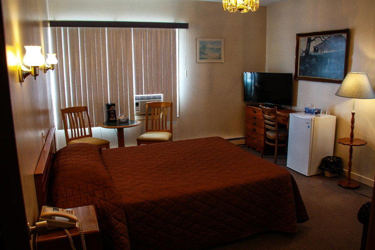 Bedroom 3, Hotel Harbour Grace, Division No. 1