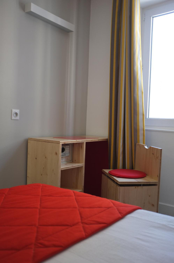 Bedroom 3, Hermes, Bouches-du-Rhône