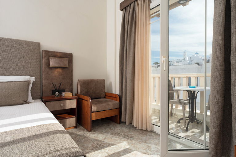 Bedroom 3, Hotel Dionysis Studios, South Aegean