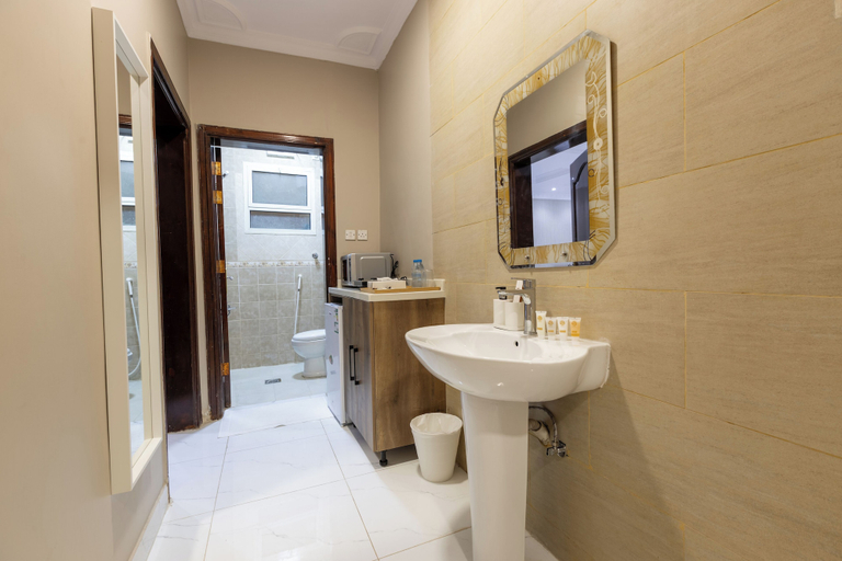 Bathroom 5, Al-Rajhi - Qaswarah Residence, Al Madinah Al Munawwarah