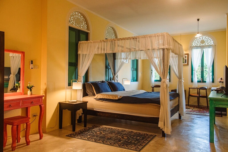 Bedroom 26