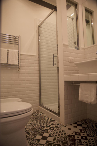 Bathroom 3, Relais della Torre, Rome