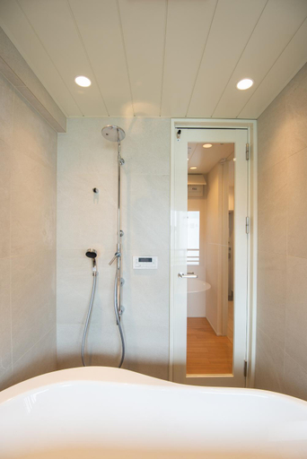 Bathroom 4, MK Hotels Nishinakasu, Fukuoka