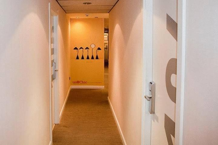 Others 5, Hostal Joaquin Costa, Huesca