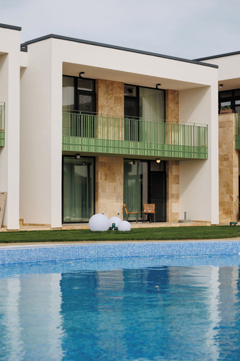 Sport & Beauty 5, Hypnose Resort by the Sea, Corbu