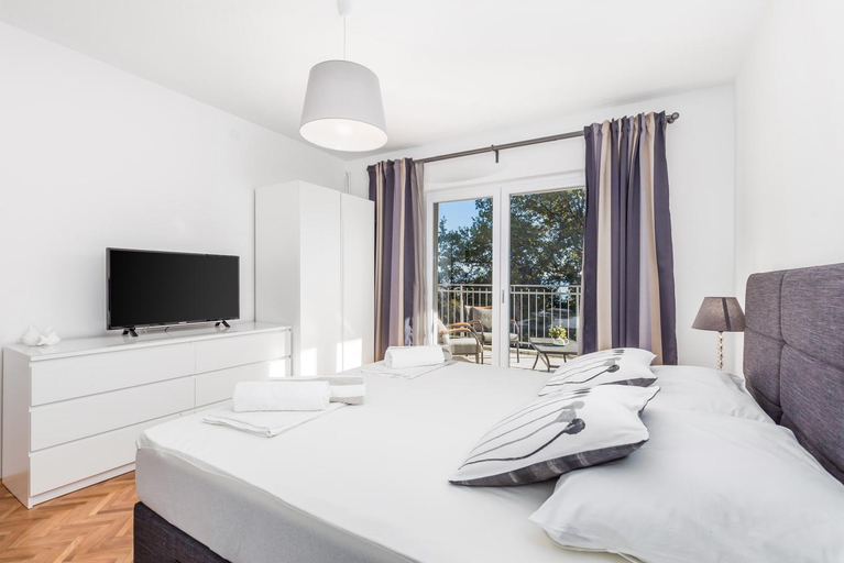 Bedroom, Villa Lovran, heated pool and Spa, Lovran
