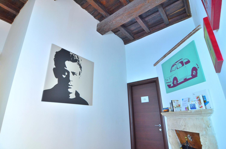 Public Area 2, POP Art B&B, Rome