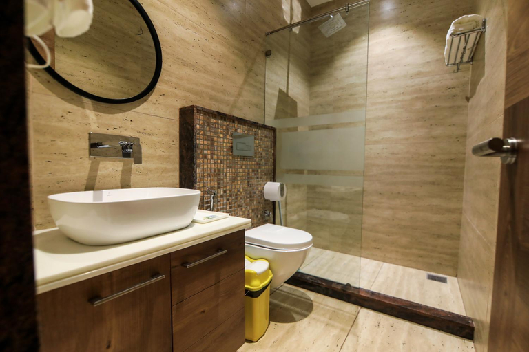 Bathroom 2, Vashishth Guest House, Garhwal