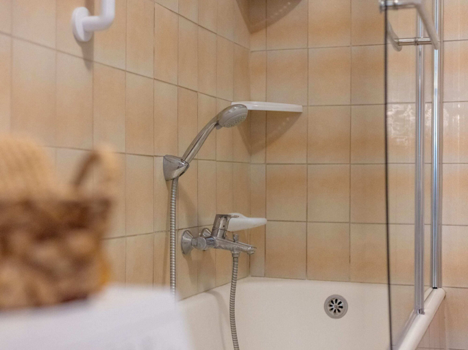 Bathroom 4, Holiday Home in Zemunik Donji With Private Pool, Zemunik Donji