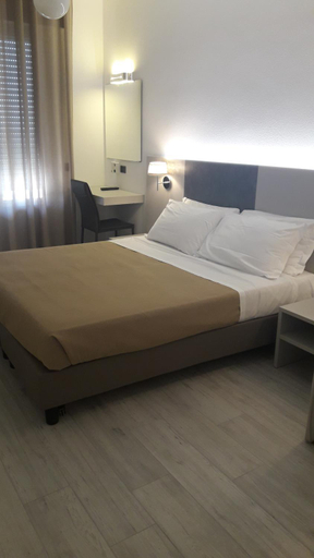 Bedroom 2, Hotel Cinzia, Ferrara