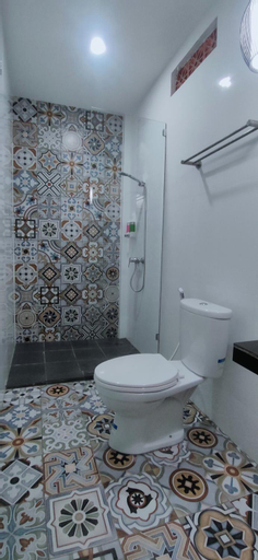 Bathroom 9