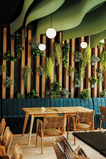 Food & Drinks 4, Hypnose Resort by the Sea, Corbu