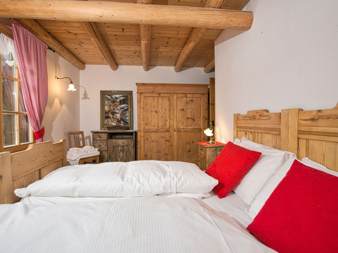 Bedroom 3, Cottage in Bellamonte With hot tub, Trento