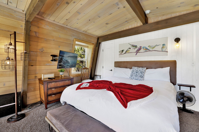 Bedroom 3, BIG Bear Gambrel #2066, San Bernardino