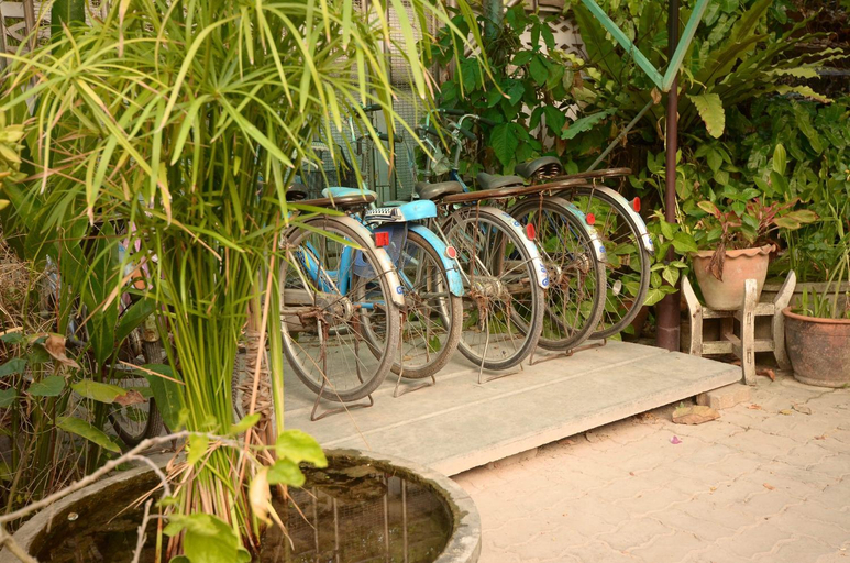 Others 4, Baan Kitsada, Amphawa