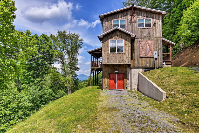 Retreat in the Cataloochee Ranch Area of Smokies, Haywood