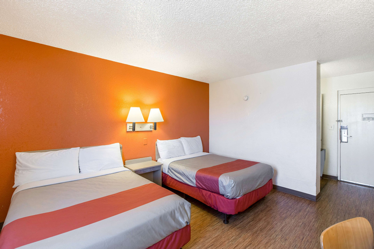 Bedroom 23