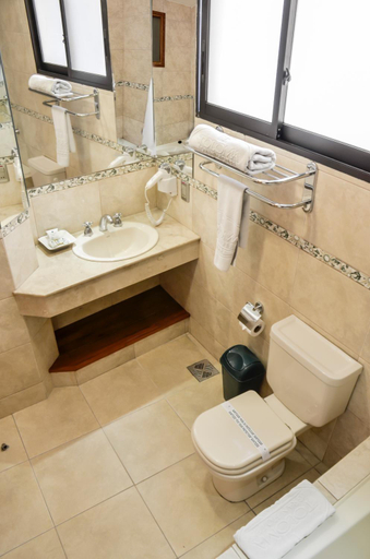 Bathroom 3, Gran Hotel Toloma, Cercado