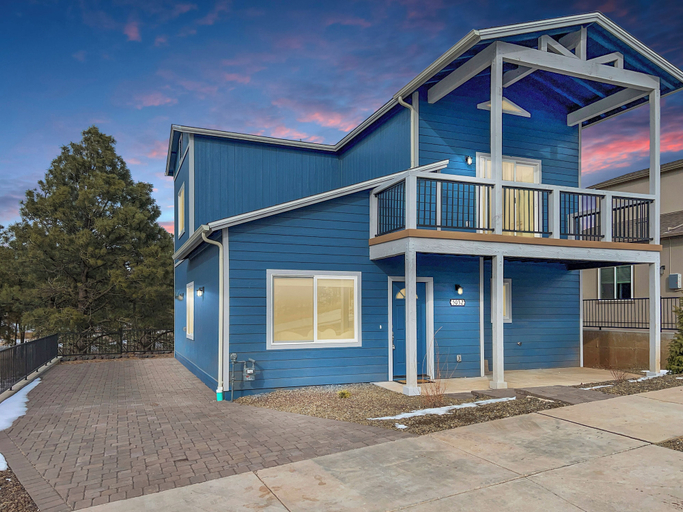 Exterior & Views 2, Mt Elden Tree Home, Coconino