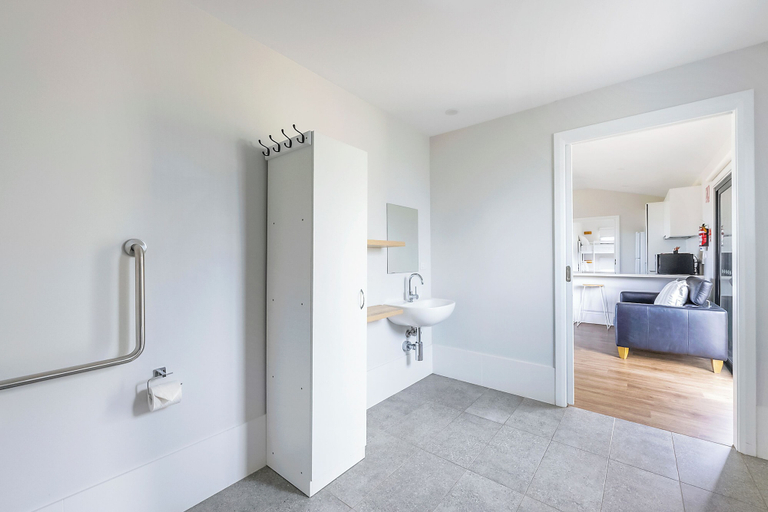 Bathroom 4, Reflections Lake Glenbawn - Holiday Park, Upper Hunter Shire