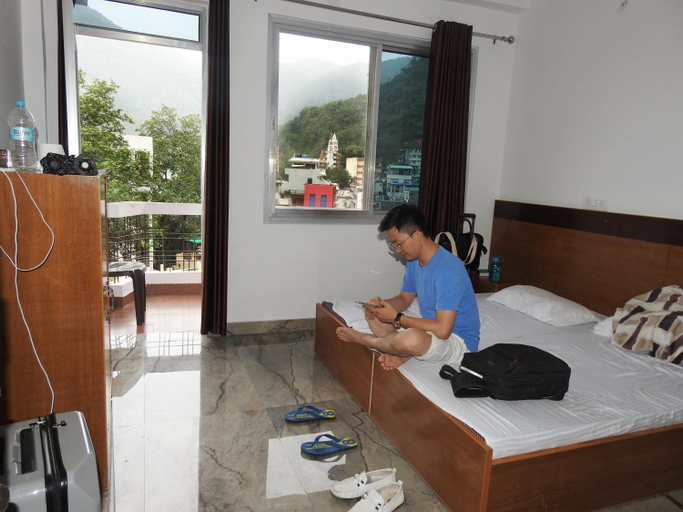 Bedroom 2, Hotel Manikut, Garhwal