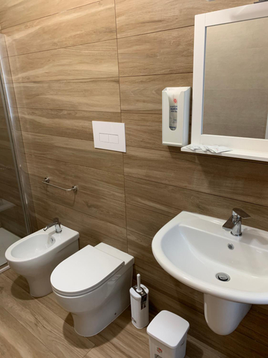 Others 5, B&B Piano Romano -con parcheggio privato gratuito-, Foggia