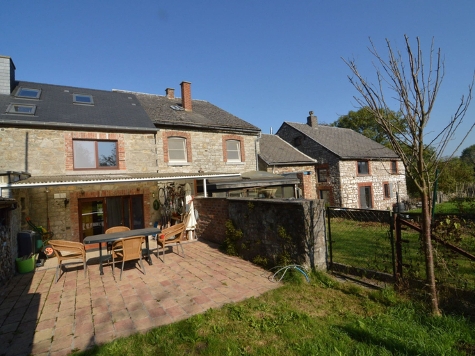 Others 2, Holiday Home in Izier With Roofed Terrace, Garden, Parking, West-Vlaanderen