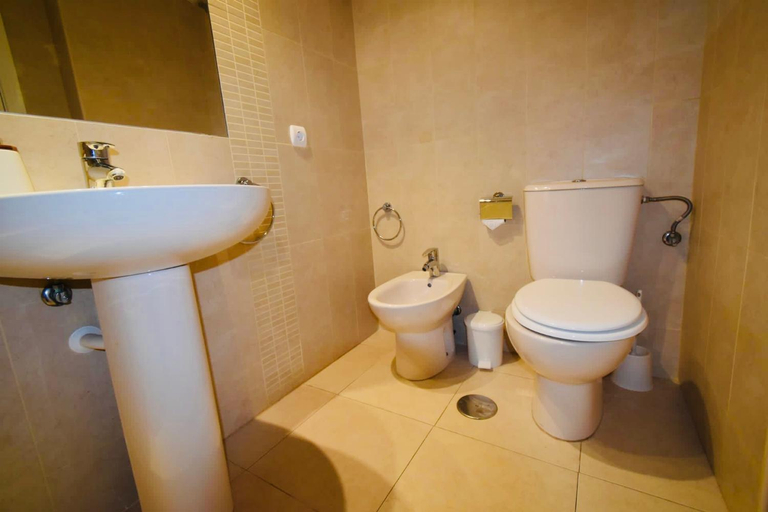 Bathroom 4, Blue Lagoon Apartments, Alicante