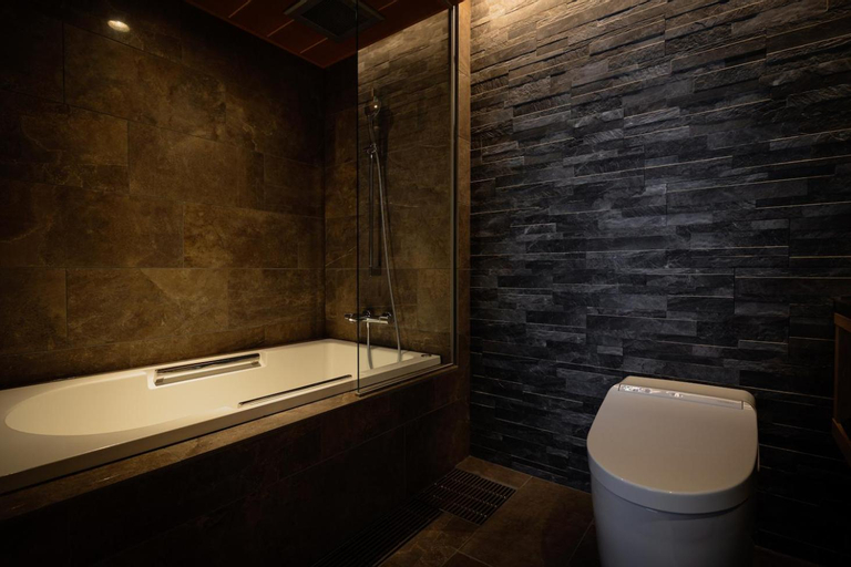Bathroom 11