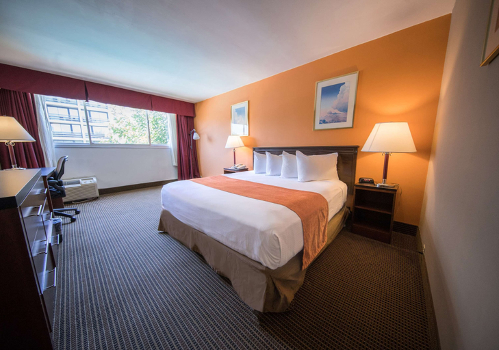 Bedroom 3, Howard Johnson by Wyndham Fullerton/Anaheim Conference Cntr, Orange