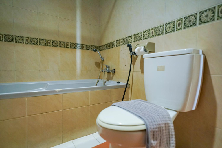 Bathroom 9