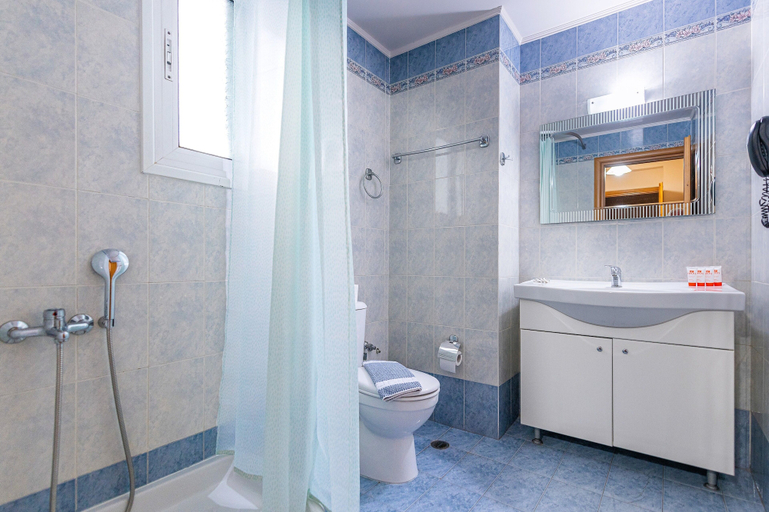 Bathroom 4, Faros 2 Hotel, Attica