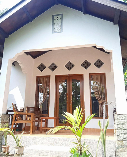 Exterior 14