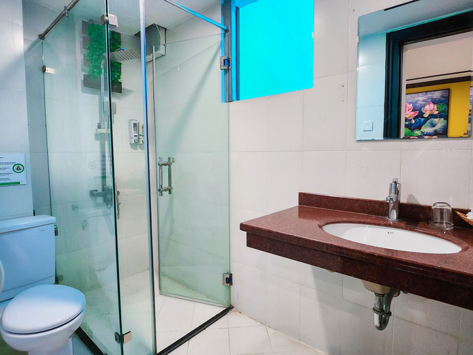 Bathroom 5, Lotus Village Hotel, Hoàn Kiếm