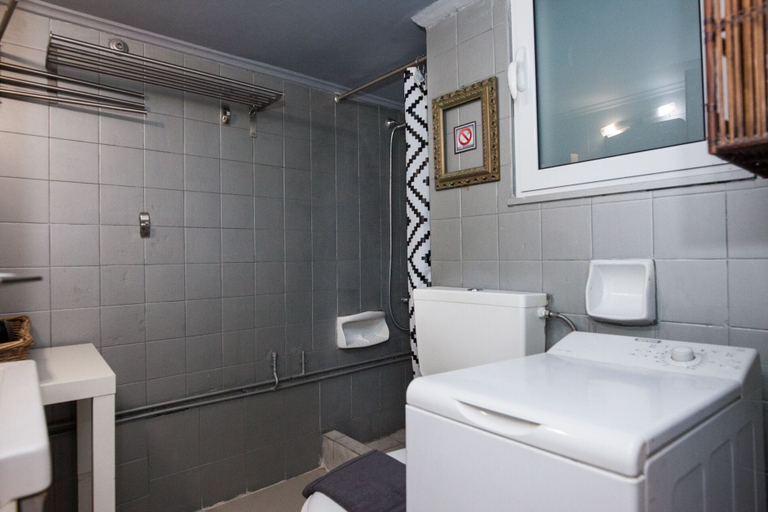 Bathroom 4, Charming 2 Bedroom apt next to Panormou, Attica