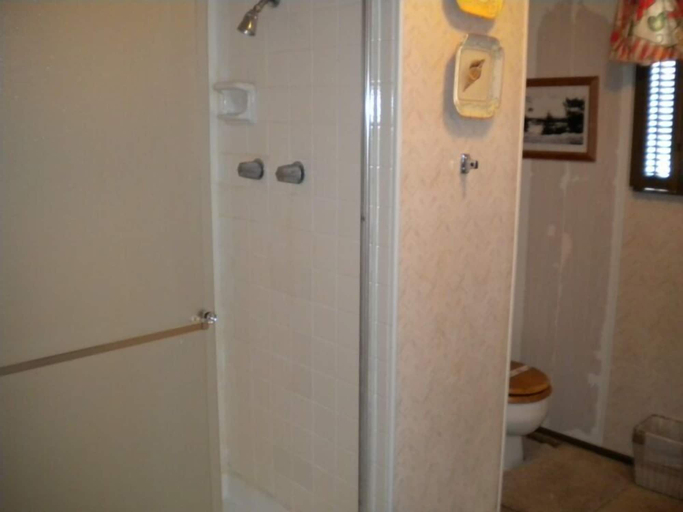 Bathroom, 528 Tahoe Keys Blvd, El Dorado