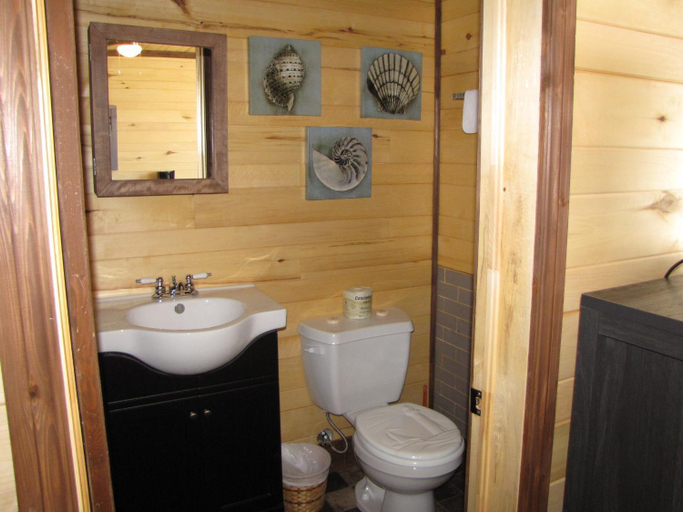 Bathroom 2, Motel du Haut Phare, La Côte-de-Gaspé